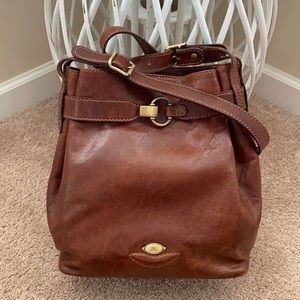 EUC bucket bag by the bridge